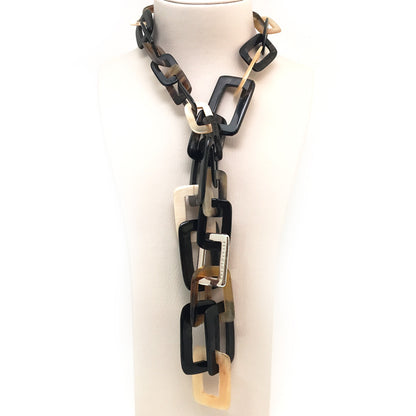 Halskette aus Horn