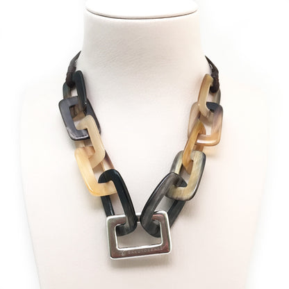 Halskette aus Horn