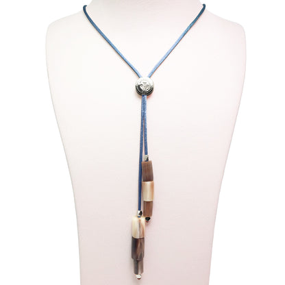 Halskette mit Horn