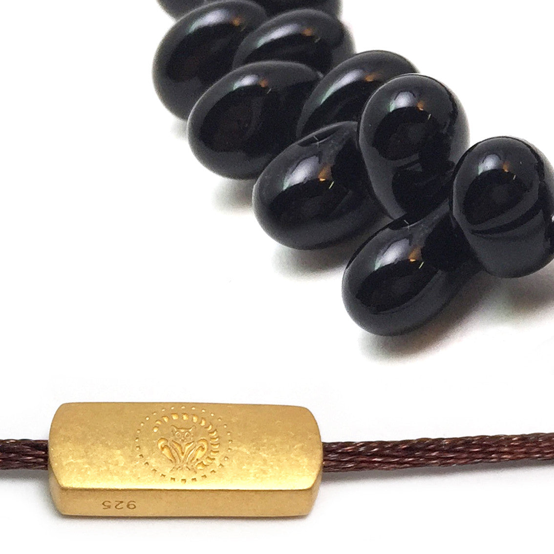 Armband mit Glasperlen