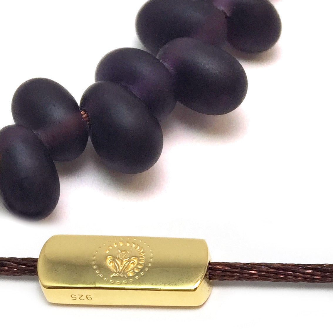 Armband mit Glasperlen