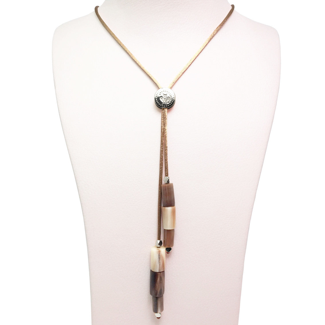 Halskette mit Horn