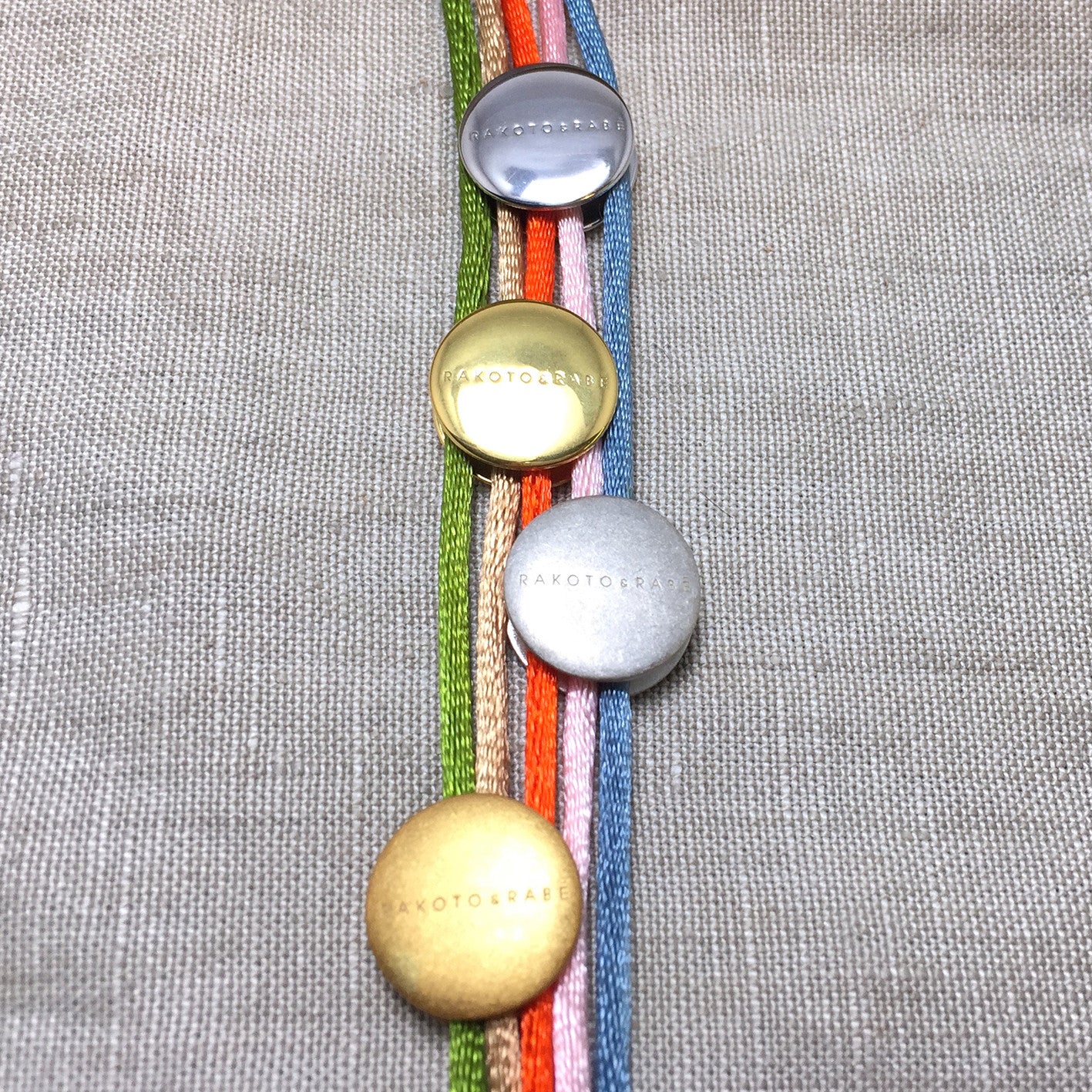 Armband Zebu Horn mit Satin Kordel Sterling Silber / vergoldet