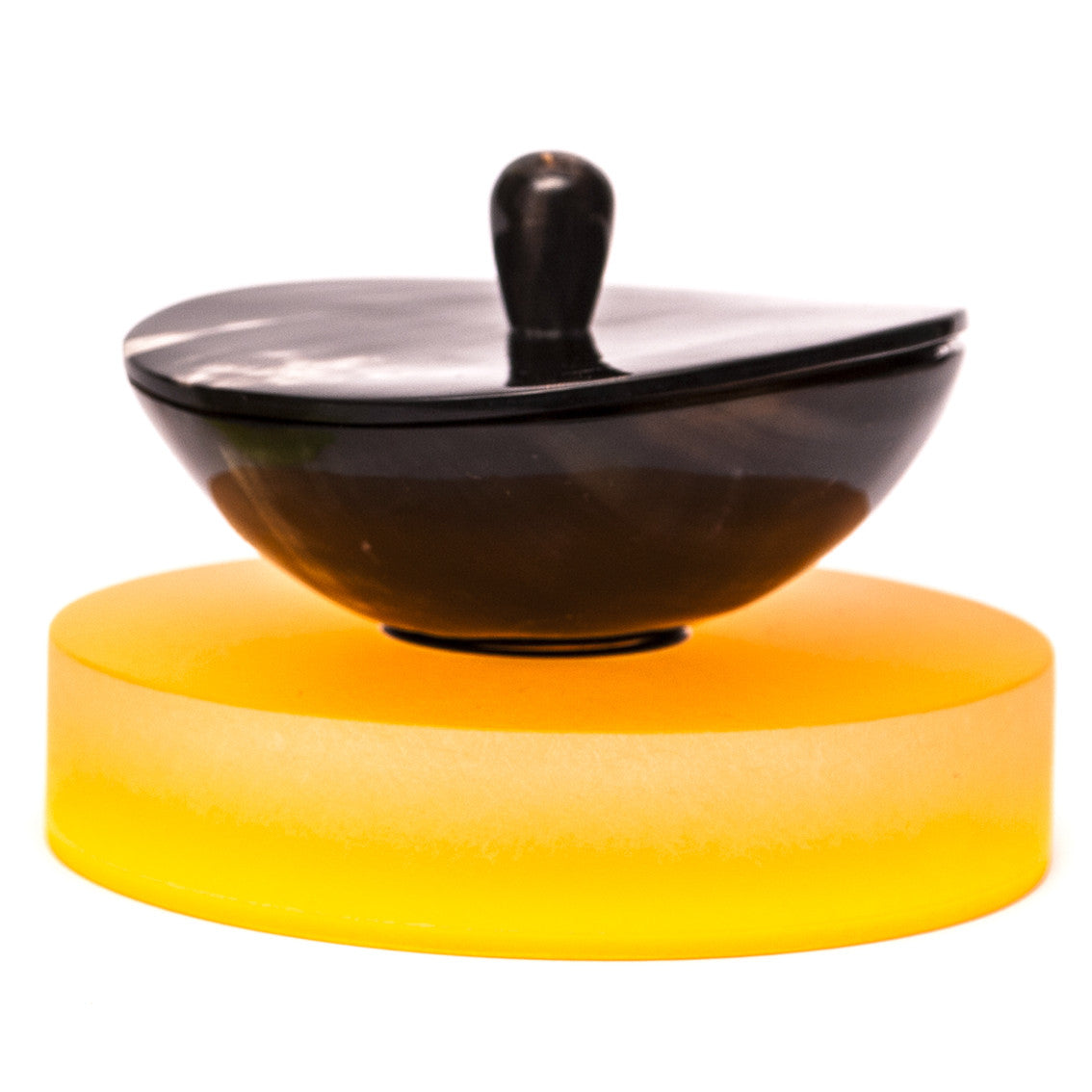 Hornschale mit Deckel